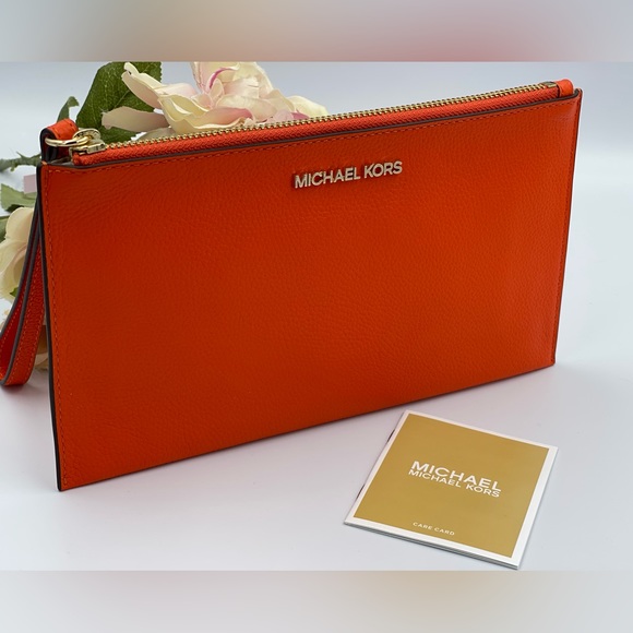 Michael Kors Jet Set Large Leather Clutch Wristlet - Picture 2 of 11